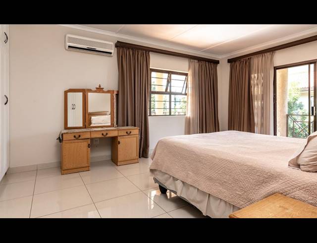 5 BEDROOM HOUSE FOR SALE IN BALLITO CENTRAL